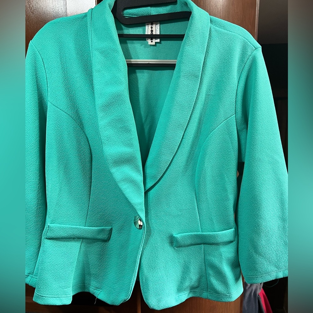 Peek-a-Boom Mint 3/4 Sleeve Women’s Blazer 2XL